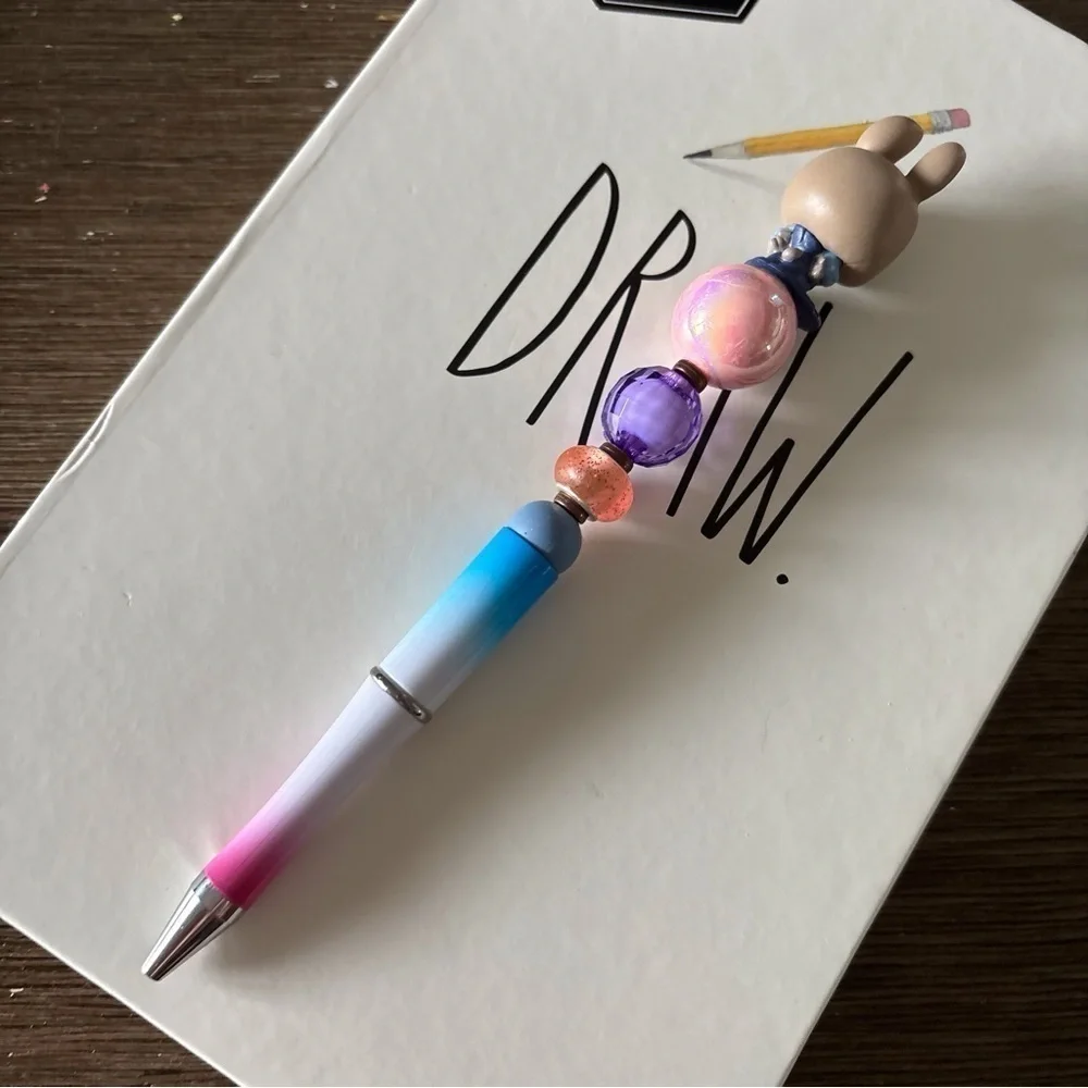 Disney Doorables: Zootopia: Judy Hopps handmade beaded pen